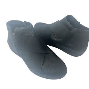 FitFlop Black Synthetic Boot Womens Sz 7 Zip Up Ankle Bootie Comfort Casual Shoe